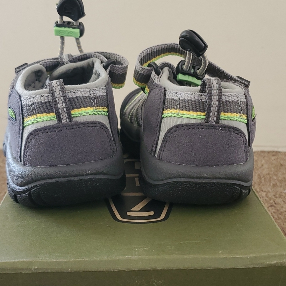 Keen Newport H2 Watershoes Racer Grey NIB - Picture 3 of 6